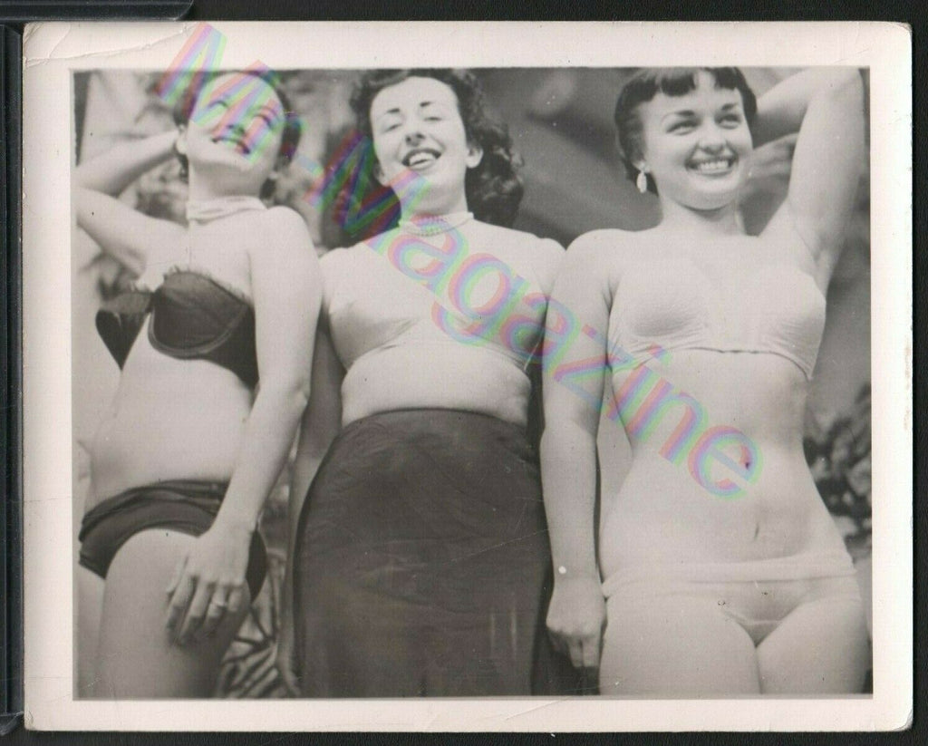 Vintage B&W Risque Pinup 4" x 5" Three Sexy Ladies Beautiful Cheesecake BC120