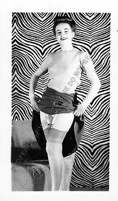 Adult B&W Photo 1940s/50s 2.5x4 Beautiful Brunette Seductively Undressing 101MH