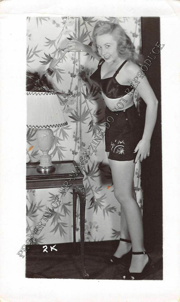 Adult Vintage 1950s B&W Photo 2.5x4 Beautiful Blonde Pin Up Sexy Lingerie 19FG