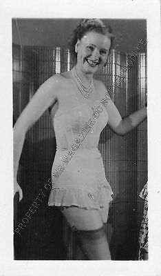 Adult B&W Photo 1940s/50s 2.5x4 Beautiful Brunette Seductive in Lingerie 145MH