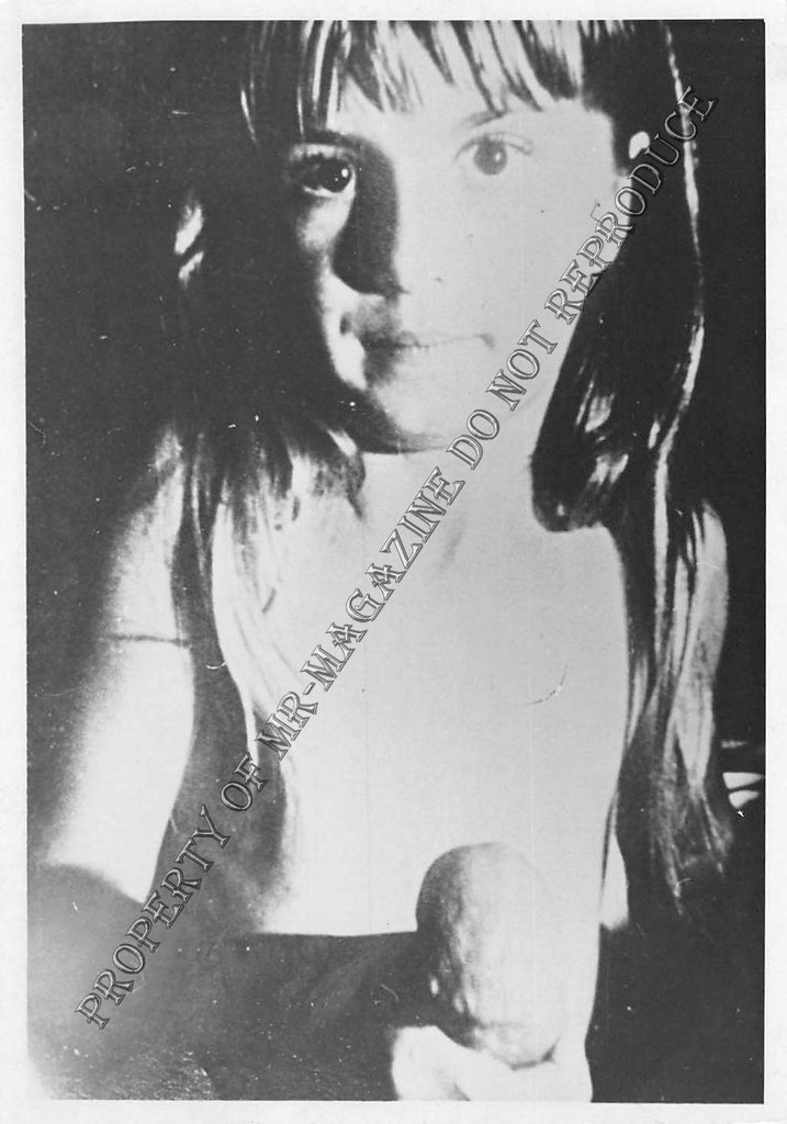 Adult Vintage 1950s B&W Photo 3.5x5 Sexy Brunette Close Up Hand Job Dick 88FG