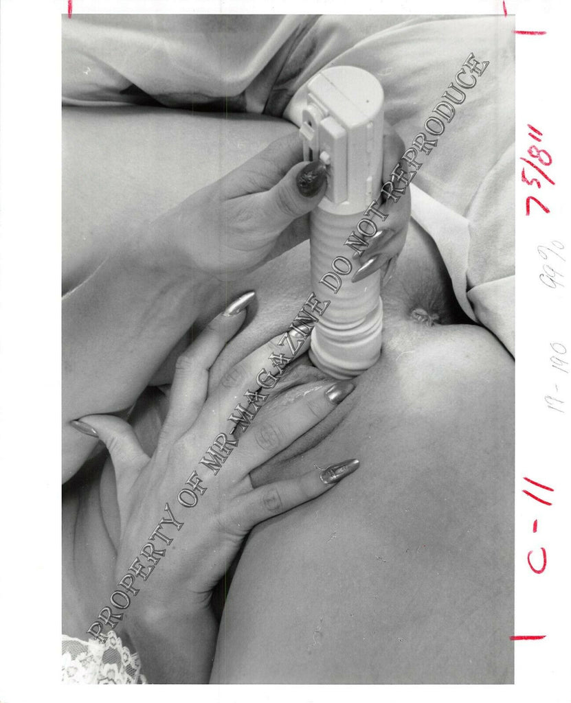 Adult B&W Photo 8X10 Close Up Fingering Tight Little Pussy Wet Masturbation 32FR