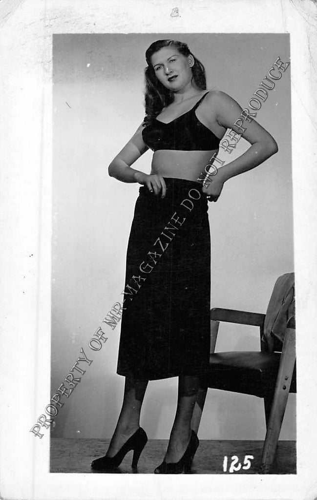 Adult B&W Photo Vintage 2.5x4" Sexy Brunette Nude Stripping Seductive HOT 42FS