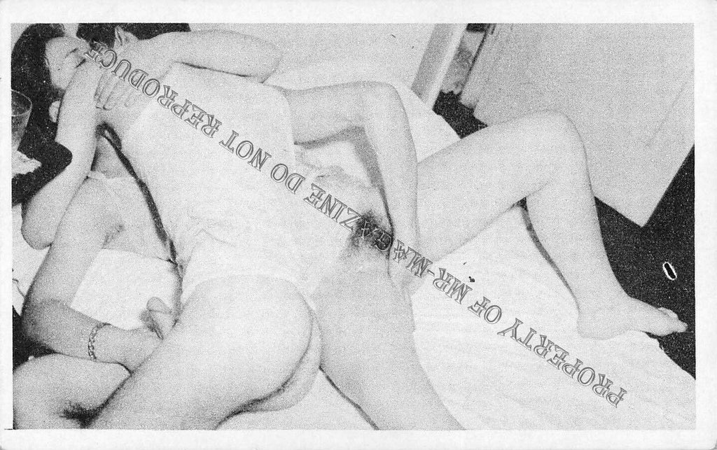 Adult Vintage 1950s B&W Photo 3x5 Man and Woman Hand Job Fingering Hairy 197FE