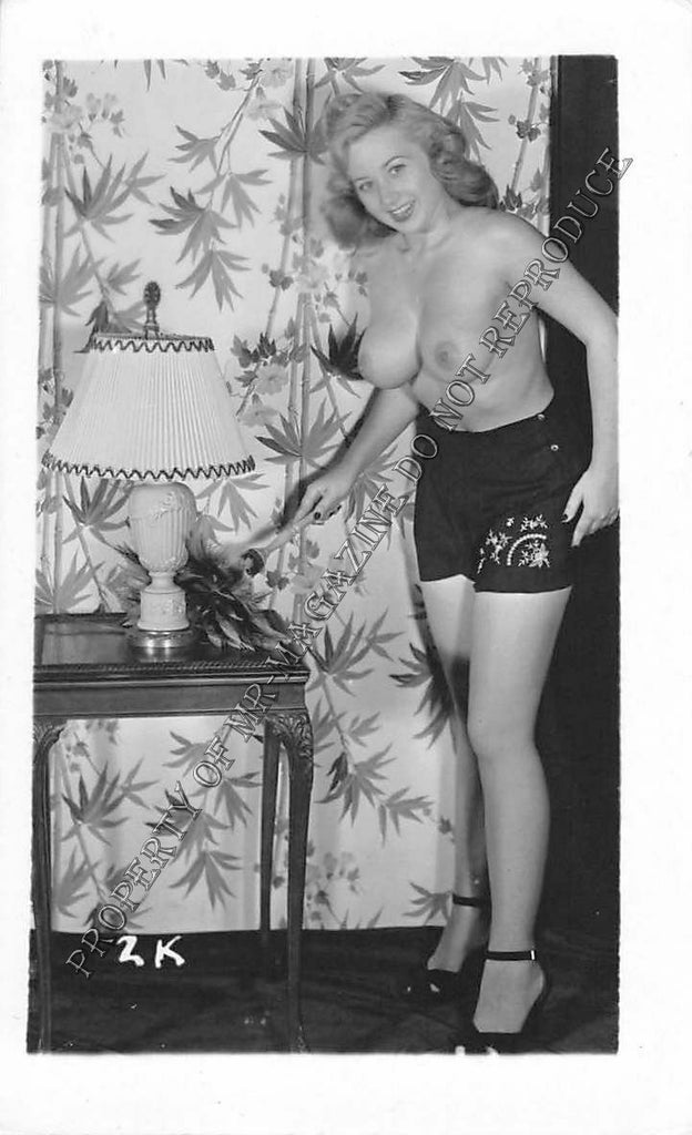 Adult Vintage 1950s B&W Photo 2.5x4 Beautiful Blonde Pin Up Sexy Nude 29FG