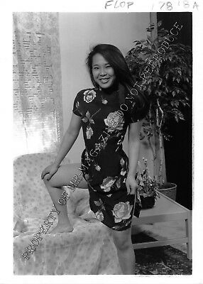 Adult Photo Vintage B&W 5x7 Beautiful Asian Woman Undressing Strip Tease 161HN