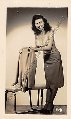 Adult B&W Photo 1940s/50s 2.5x4 Beautiful Brunette Seductively Undressing 10MH