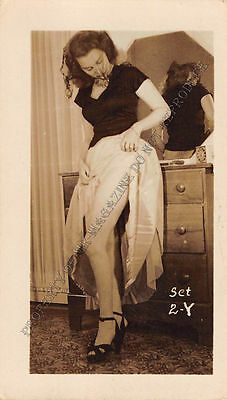 Adult B&W Photo 1940s/50s 2.5x4 Beautiful Brunette Seductively Undressing 40MH