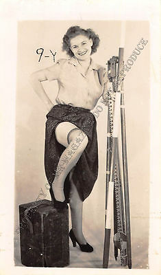 Adult B&W Photo 1940s/50s 2.5x4 Beautiful Brunette Clothed Seductive Pose 279MG