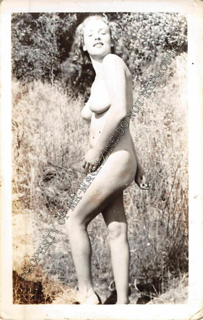Adult B&W Photo Vintage 2.5x4" Beautiful Brunette Outdoors Nude Showing Body 4FS