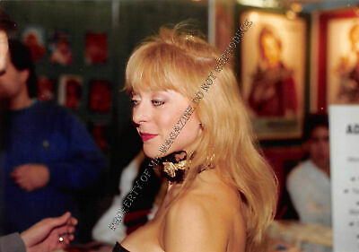 Nina Hartley Candid Original 3.5x5 Photo 1990s Sexy Outfit at a Convention 40ih