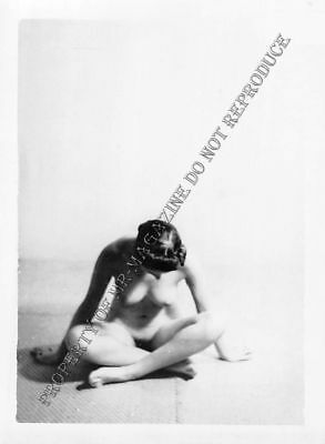 Adult Vintage B&W Photo 3.5x5 Beautiful Brunette Woman Nude Posing Sexy 83HU