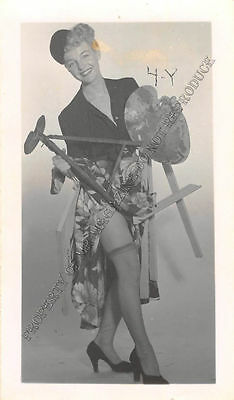 Adult B&W Photo 1940s/50s 2.5x4 Beautiful Brunette Clothed Seductive Pose 258MG