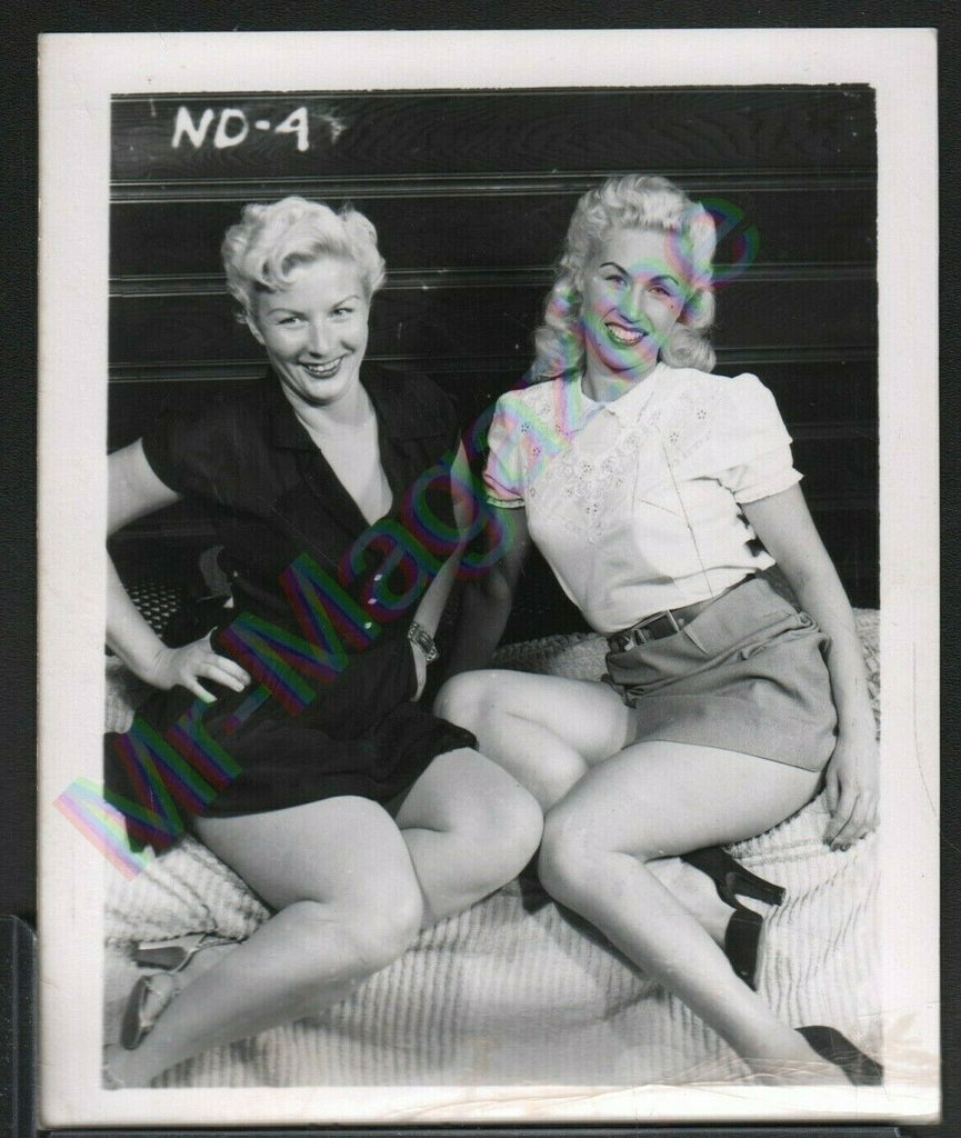 Vintage B&W Risque Pinup 4" x 5" Two Sexy Blondes Cheesecake BI5