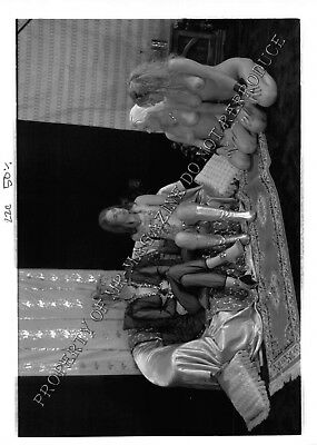 Adult Vintage B&W Photo 5x7 HOM Bondage Sexy Lesbians Ready to be Bound 237HZ