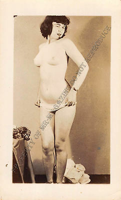 Adult B&W Photo 1940s/50s 2.5x4 Beautiful Brunette Seductively Undressing 3MH