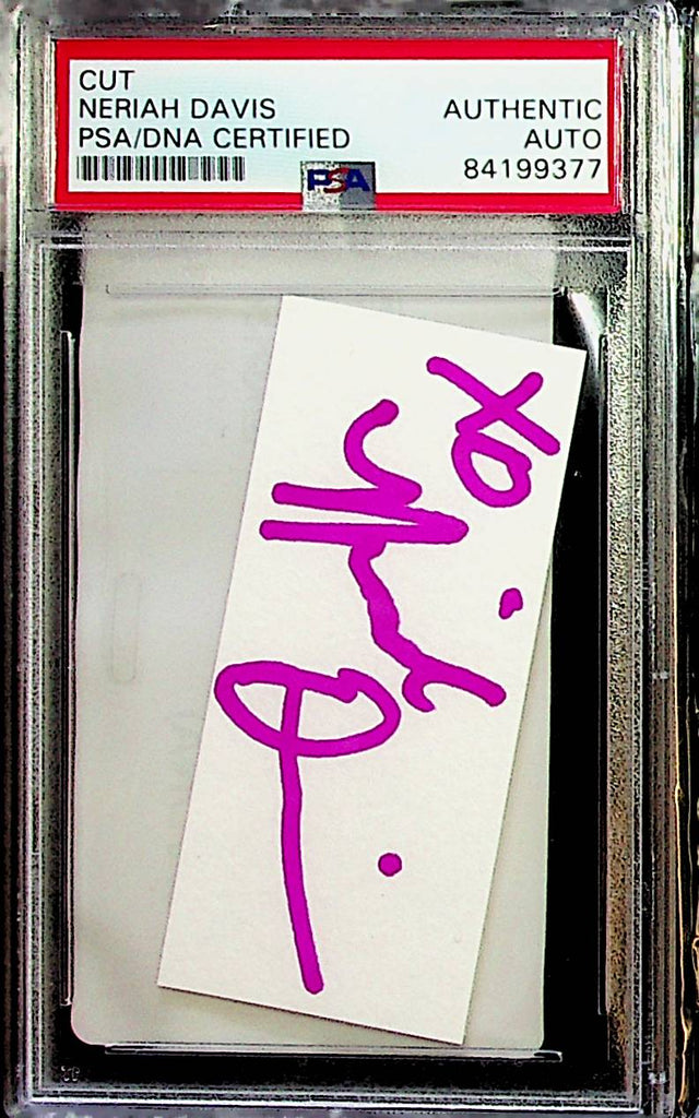Playboy Playmate Neriah Davis- Autographed Cut - PSA Authentic 011323lm-p